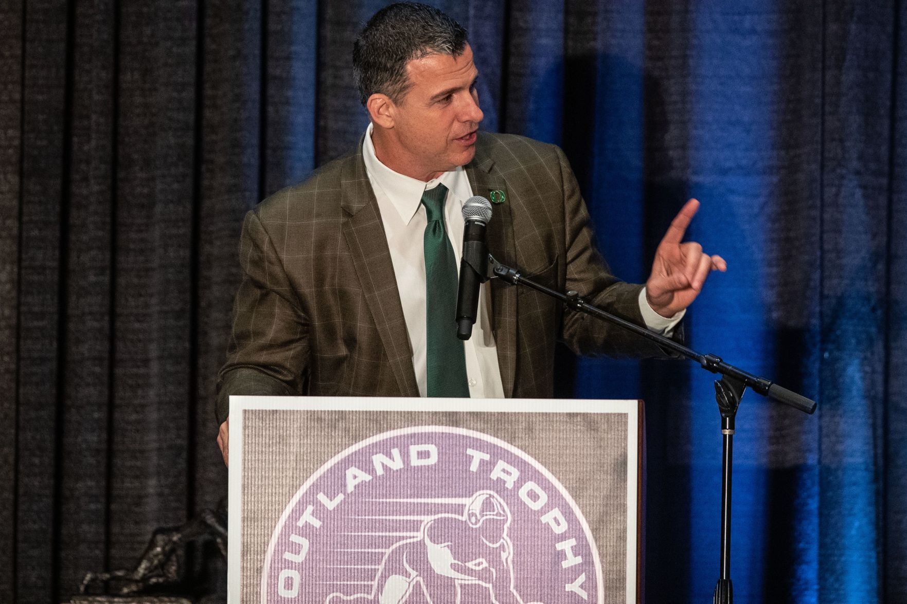 Mario Cristobal at the Outland Trophy ceremony